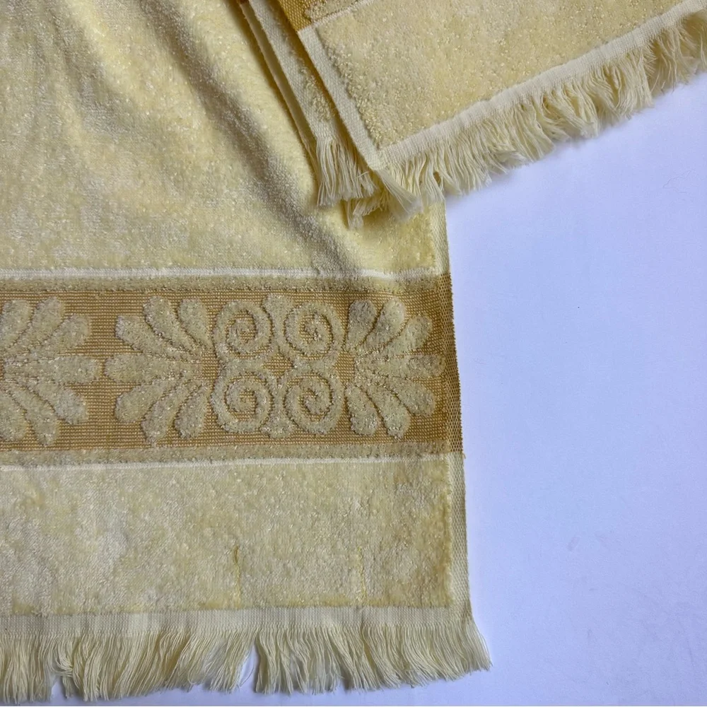 Cannon Vintage Monticello Sculpted Towel and Washcloth in Yellow